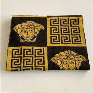 NEW Versace Patterned Wool Cold Weather Scarf
